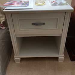 2 Night Stands , $70 each