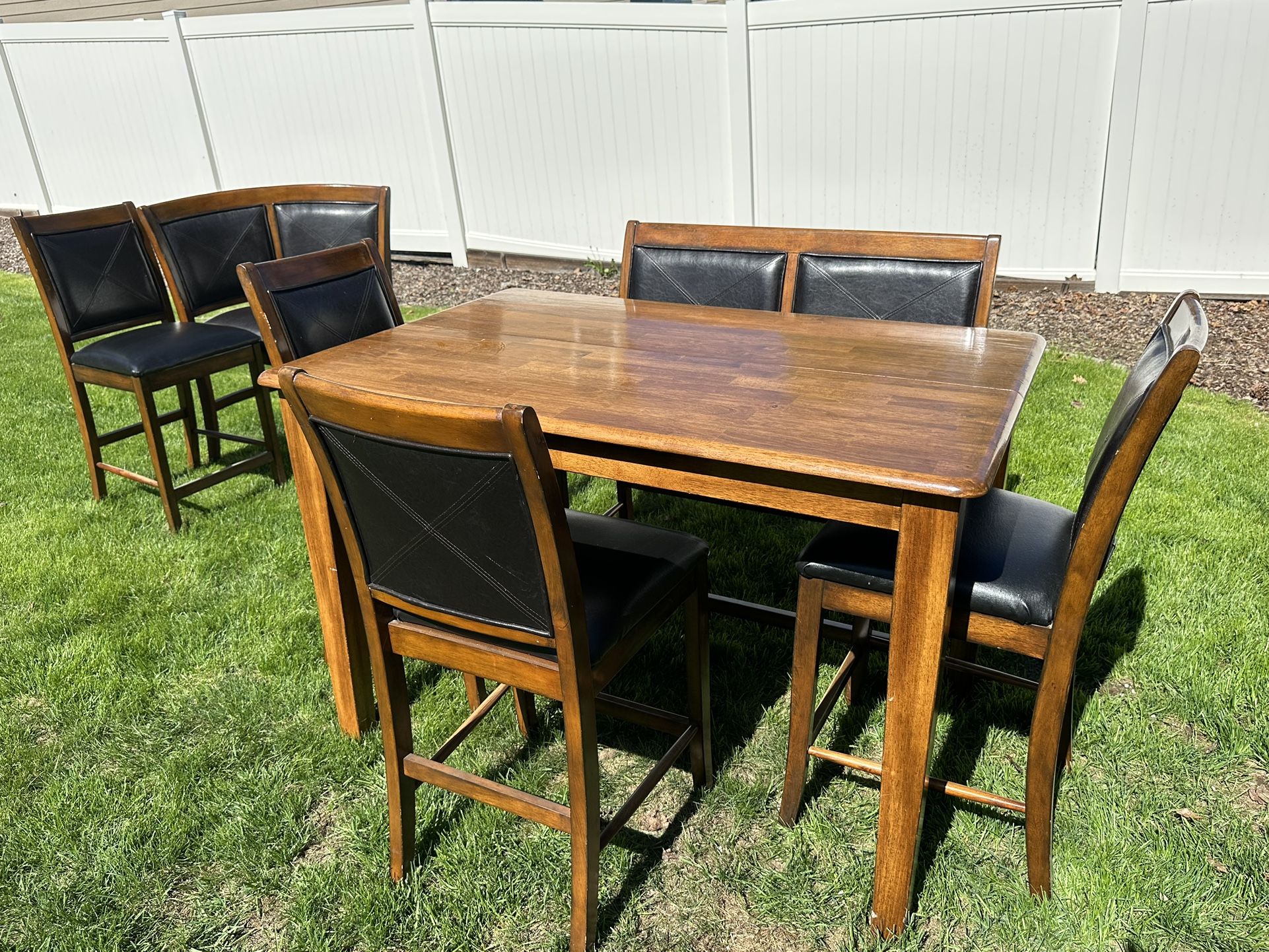 Beautiful Kitchen/Dining Table