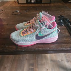 Nike Lebron 20 