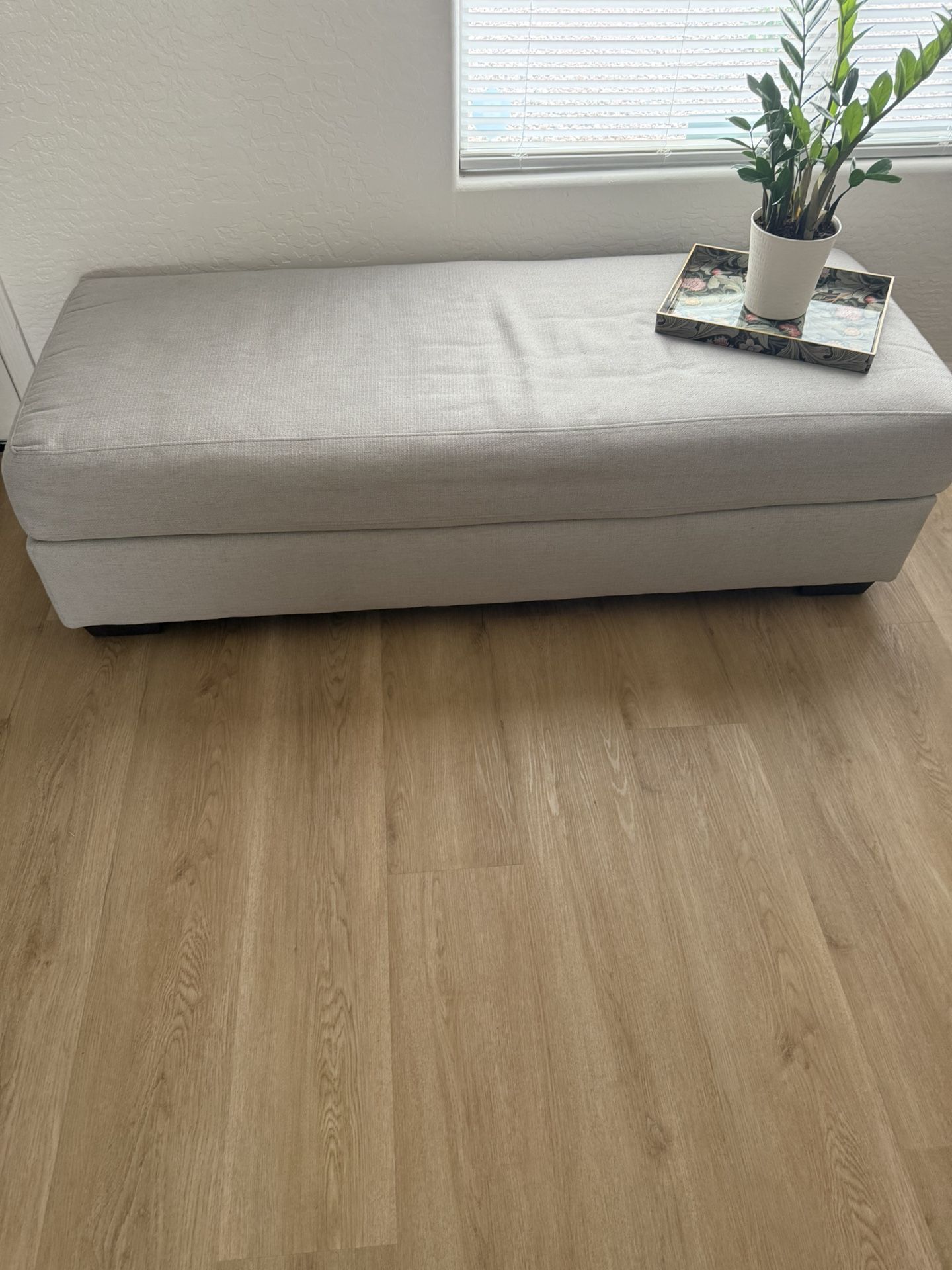 Ottoman / Couch / Bench