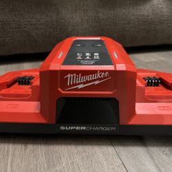 Milwaukee Super Charger 