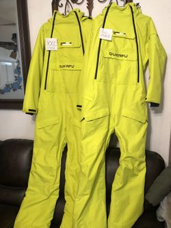 SNOW SUITS SIZES XXL AND LARGE 