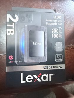 Lexar 2TB portable magnetic SSD drive USB 3.2 Gen 2x2 model SL500