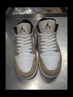 AIR JORDAN D4130 201   SIZE 8.5