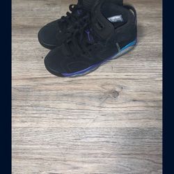 $25 Jordans Size 7