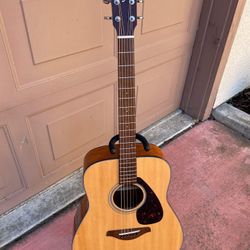 Mint Yamaha Acoustic Guitar