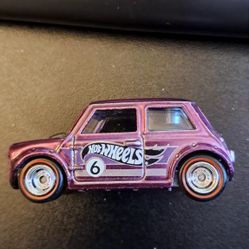 Morris Mini Mail Hotwheel