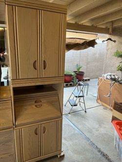 2 Solid wood cabinet towers
