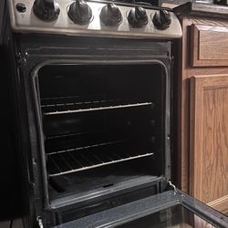 20"/24" Free-Standing Gas Range w/ Electric Ignition