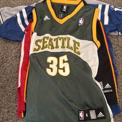 NBA, MLB, and NFL kid jerseys