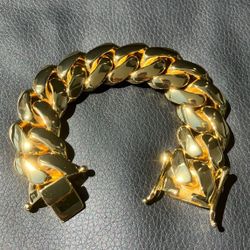 14k Gold Cuban Link Bracelet 22mm 