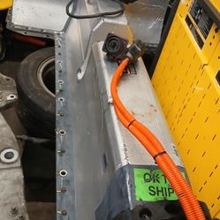2013  CHEVY  VOLT BATTERY PACK. 