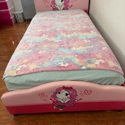 Twin bed