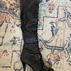 GUESS Lace Up Boots Tall Mid-Thigh Black 4” Heel Size 9.5 ***Like New***