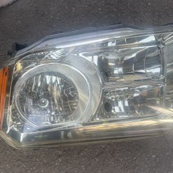 Honda Pilot Headlight Head Lamp 09 2010 OEM 2009 10