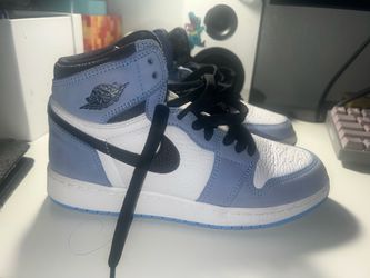 Air Jordan 1 Retro High OG University Blue UNC 575441-134 Grade School
