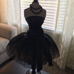 Body  Decor  Table Size 