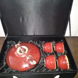 Beautiful Porcelain Tea Set from the Bombay Company