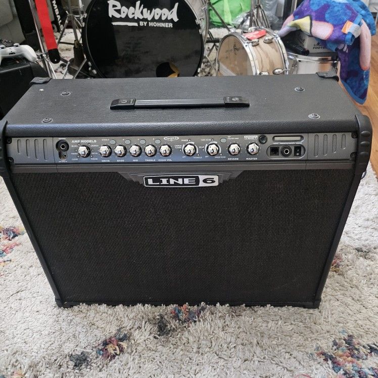 Line 6 spider 2x12 150W