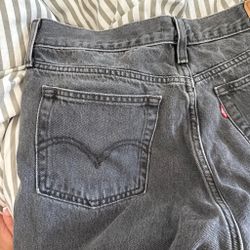 LEVI JEANS