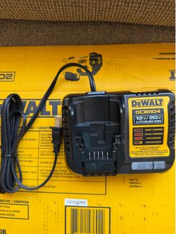 Brand new dcb1104 dewalt 20 volt charger