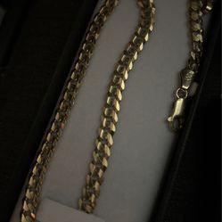 14K Solid Gold Curb Link Chain Necklace