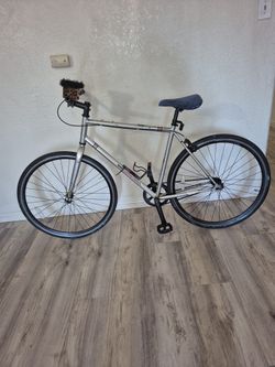 KHS  SILVER  26IN FIXIE