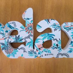 Wood Relax Sign