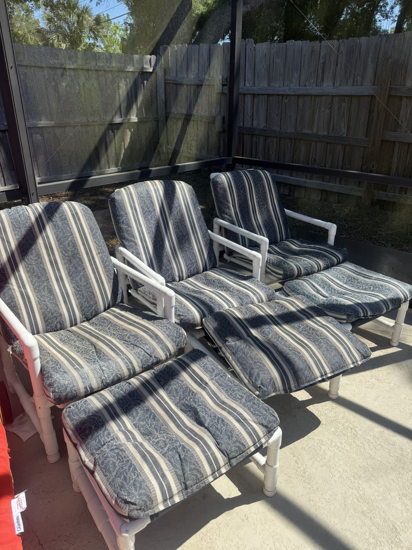 FREE  4 Pool Chairs And 3 Stools