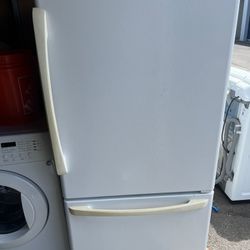 Amana Refrigerator 30X67 