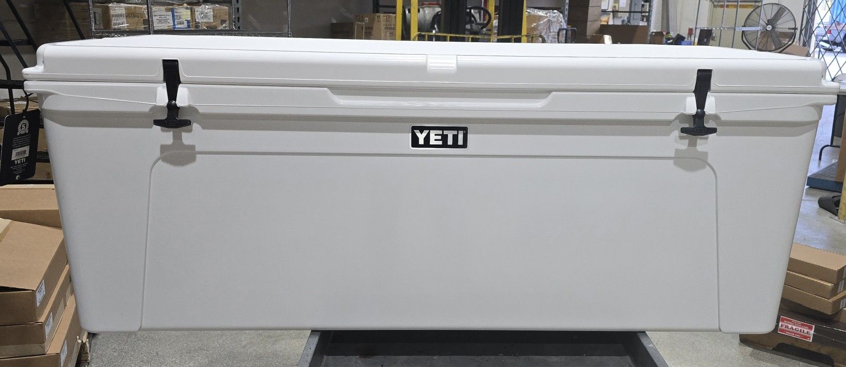 YETI Tundra 250 Cooler, White New