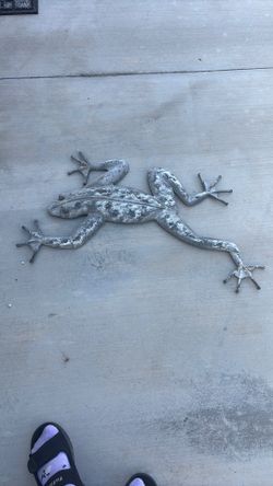 Metal decoration
