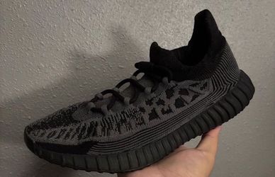 Yeezy 350 v2 cmpct size 12.5