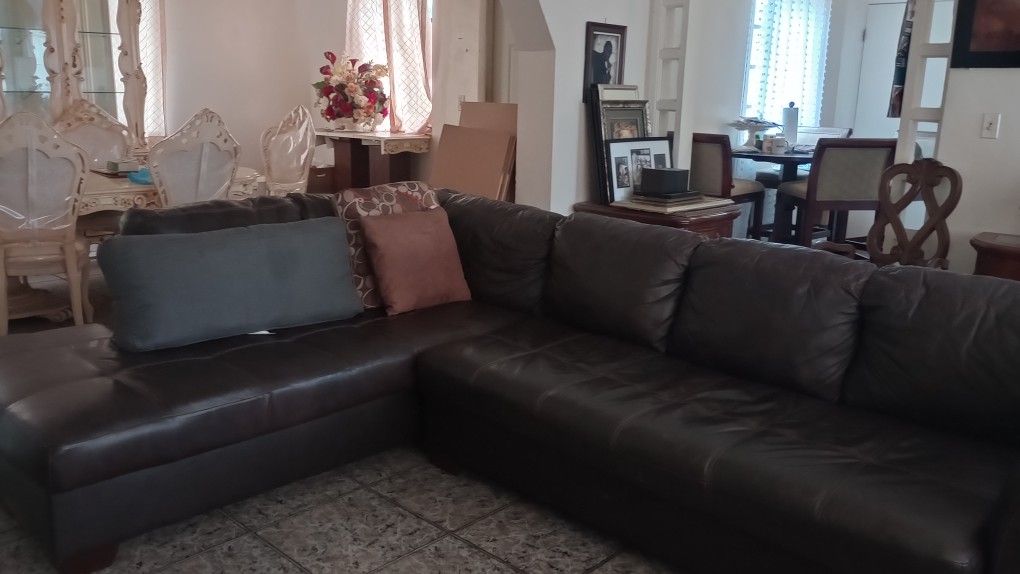 Brown Leather Couch 