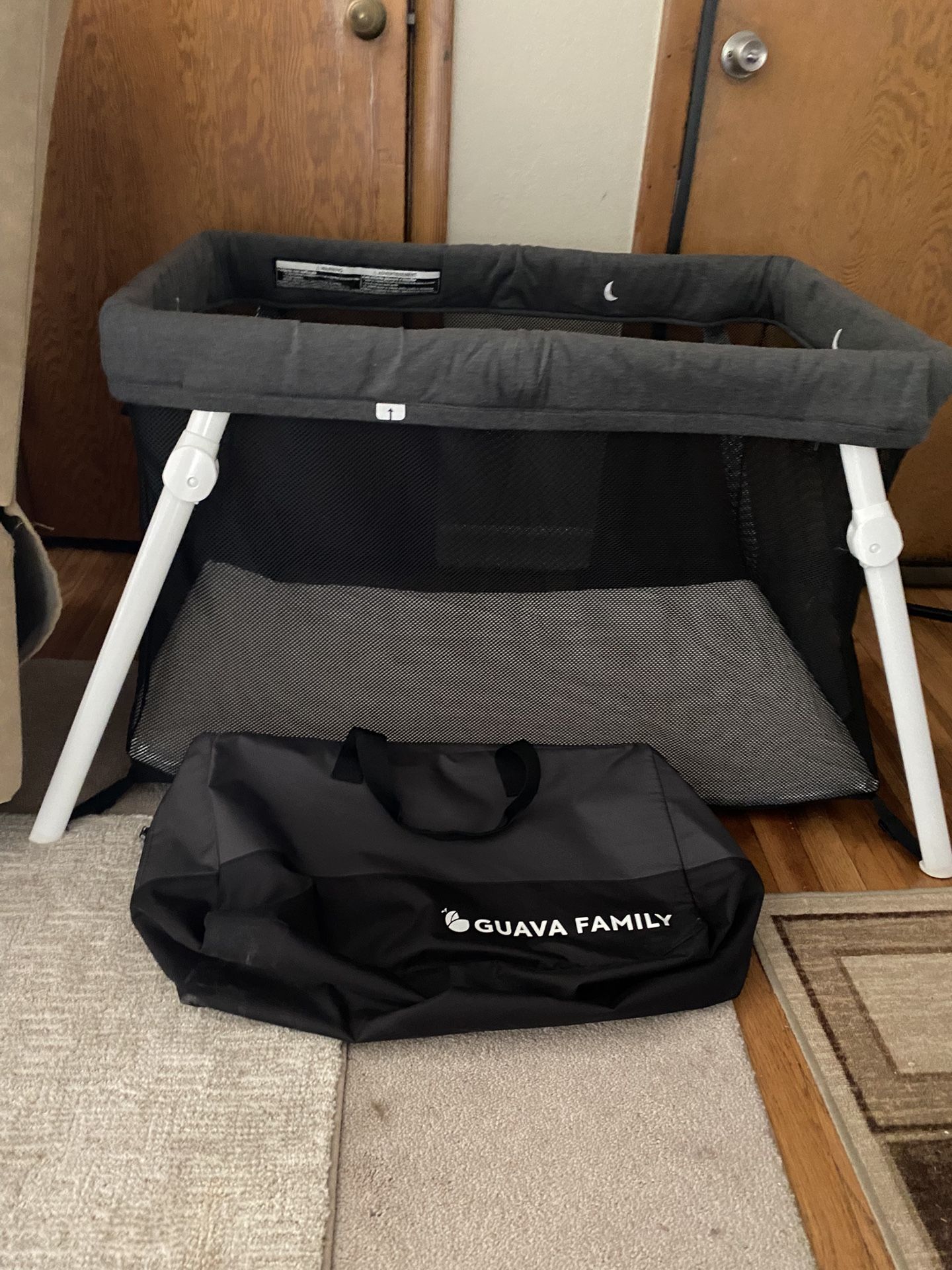 Guava Family Lotus Travel Crib