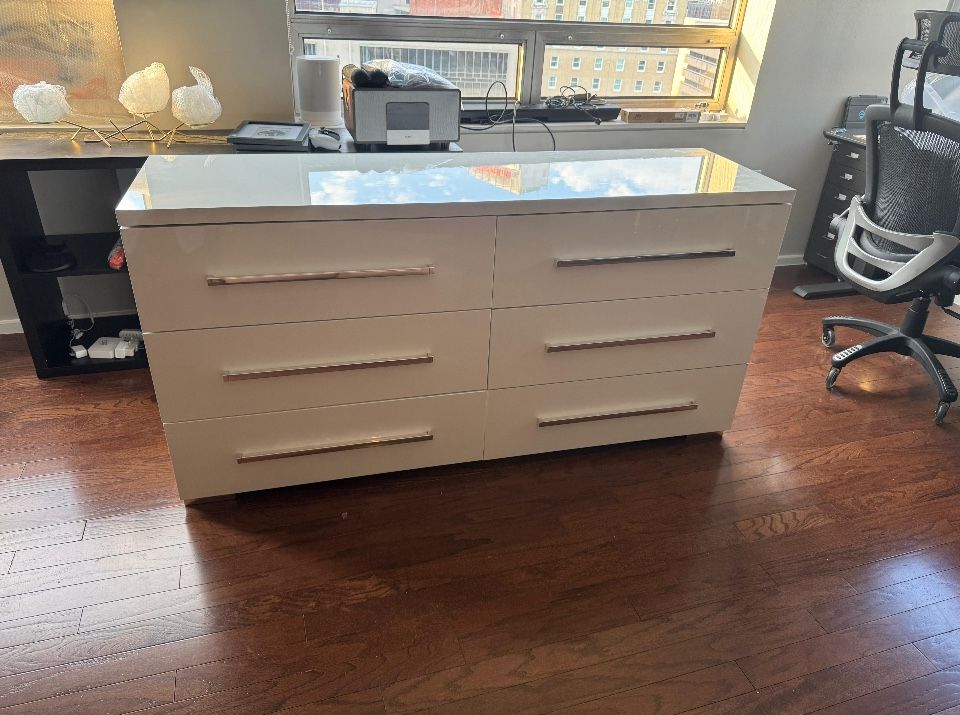 Dresser 67x19.5x33.5” White