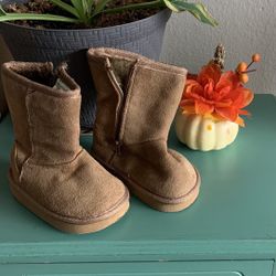 Fuzzy Kid Boots
