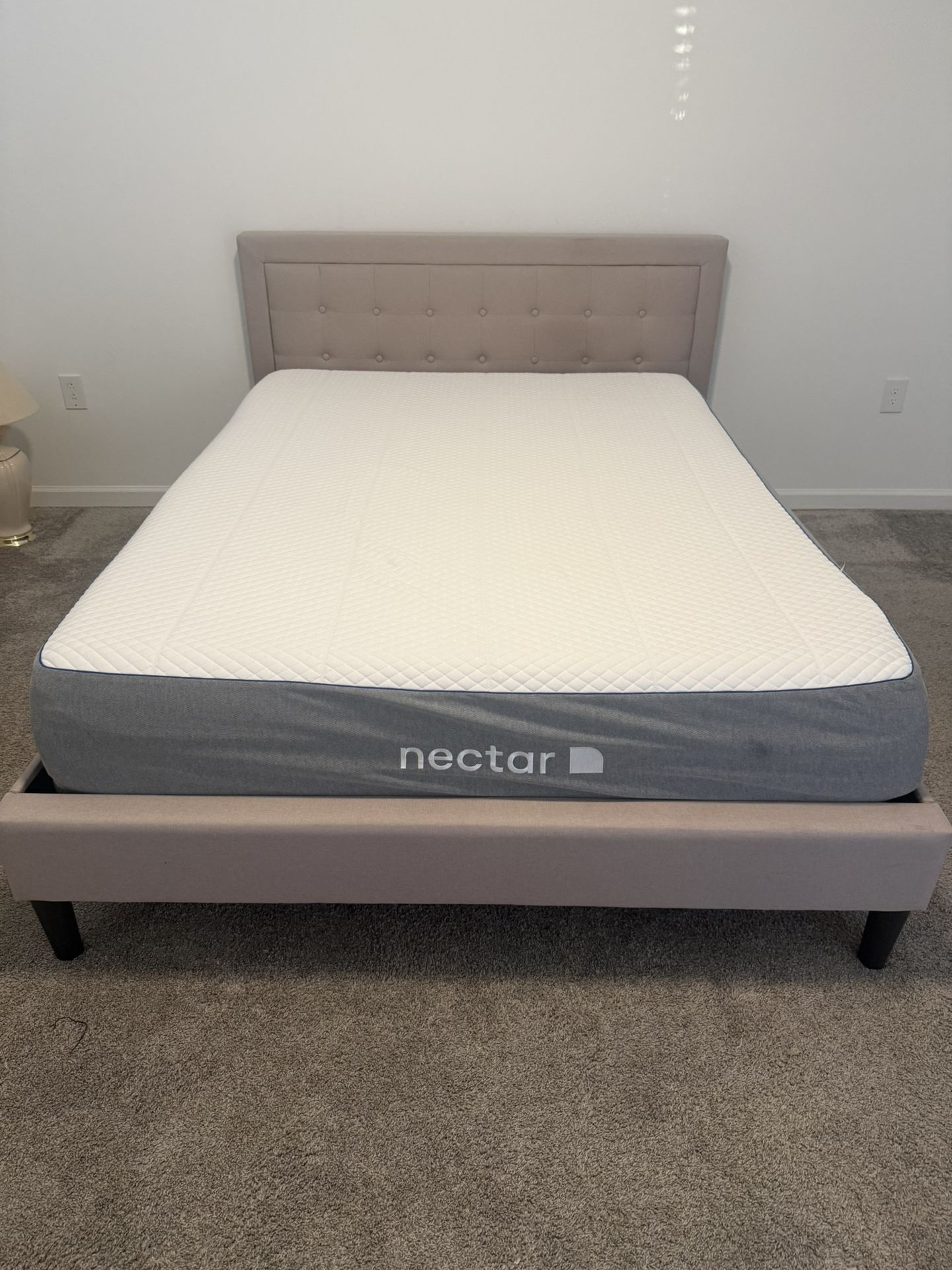 Queen Bed Set ( Frame & Mattress ) 