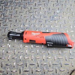 Milwaukee M12 12V Lithium-Ion Cordless 3/8 in. Ratchet (Tool-Only)