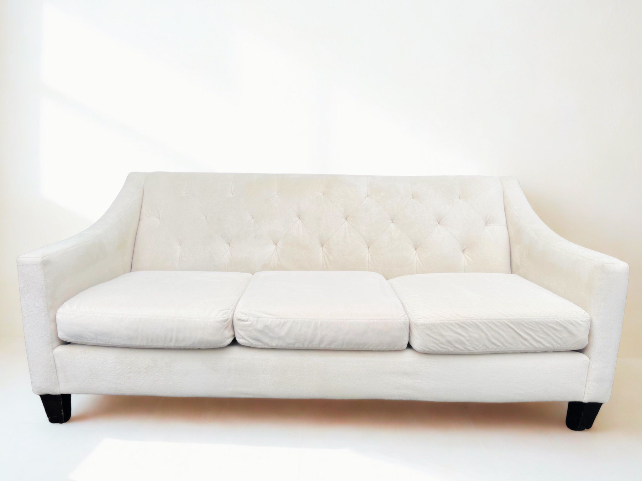 *Free Delivery!* Gorgeous, Off-White, Tufted Sofa