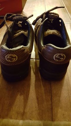 Men gucci shoes size 7 in a half