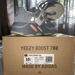 Yeezy Boost 700