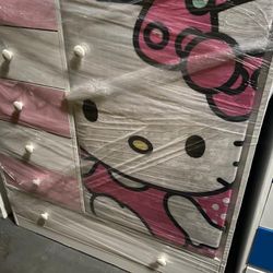 Closet Baby Kitty New $339