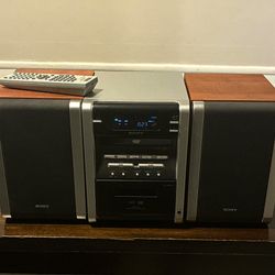 NEW LISTING Sony CMT-DV2D Compact Shelf Stereo System DVD AM/FM Remote Speakers AUX
