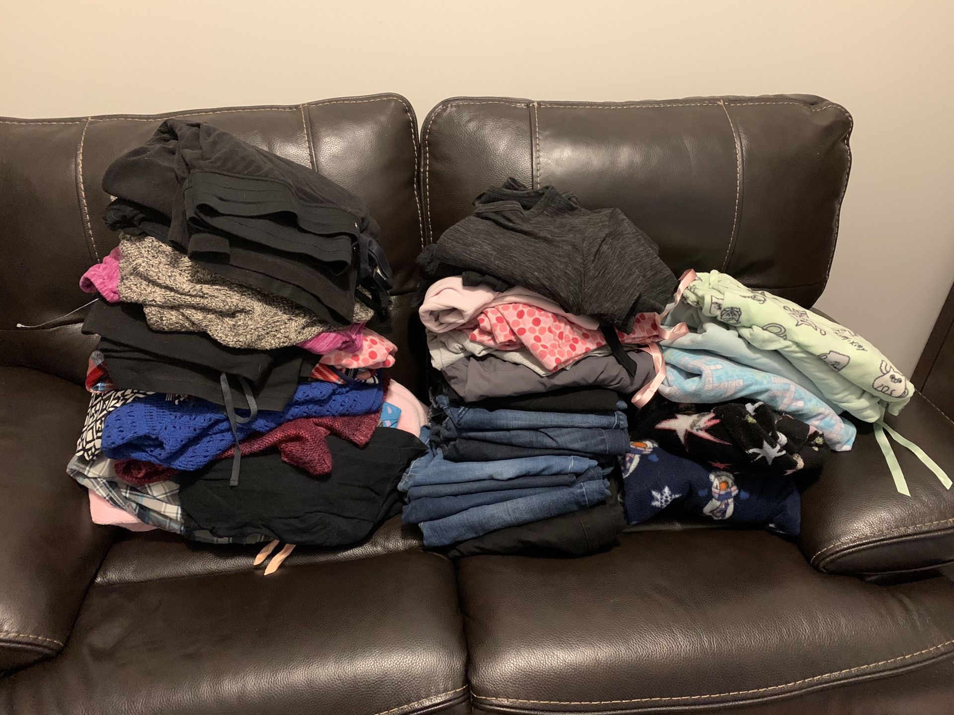 Lots of Womens clothes Size 14/16
