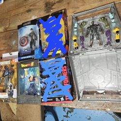 MULTIPLE MARVEL LEGENDS, DRAGON STARS, FORTNITE, TRANSFORMERS AND OTHER FIGURES LOT!!!