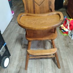 Vintage Solid Wood High Chair. Excellent!!