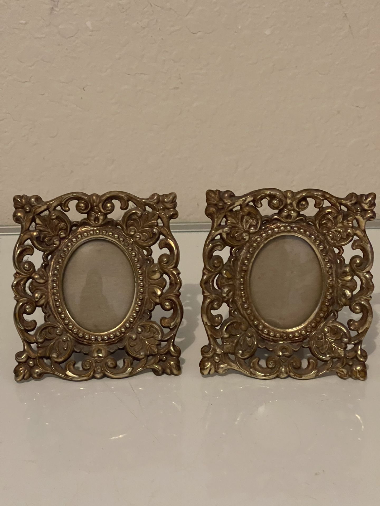 2 ANTIQUE VICTORIAN ORNATE BRONZE BRASS PICTURE FRAME