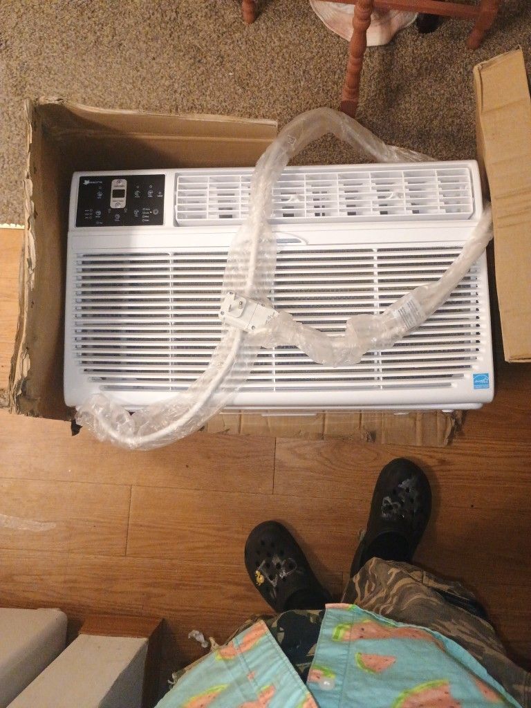 In Wall Type Air Conditioner