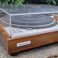 Pioneer Pl-530 TT.  Refurbished,  Serviced. Pick Up Only 